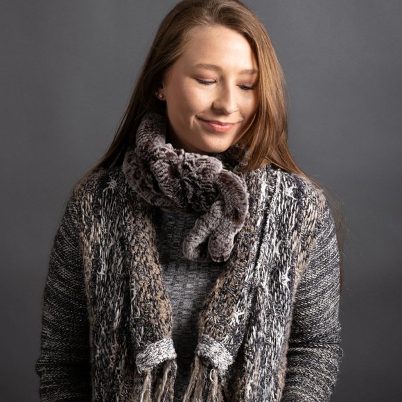 Fur Scarf - Picture 6 of 9